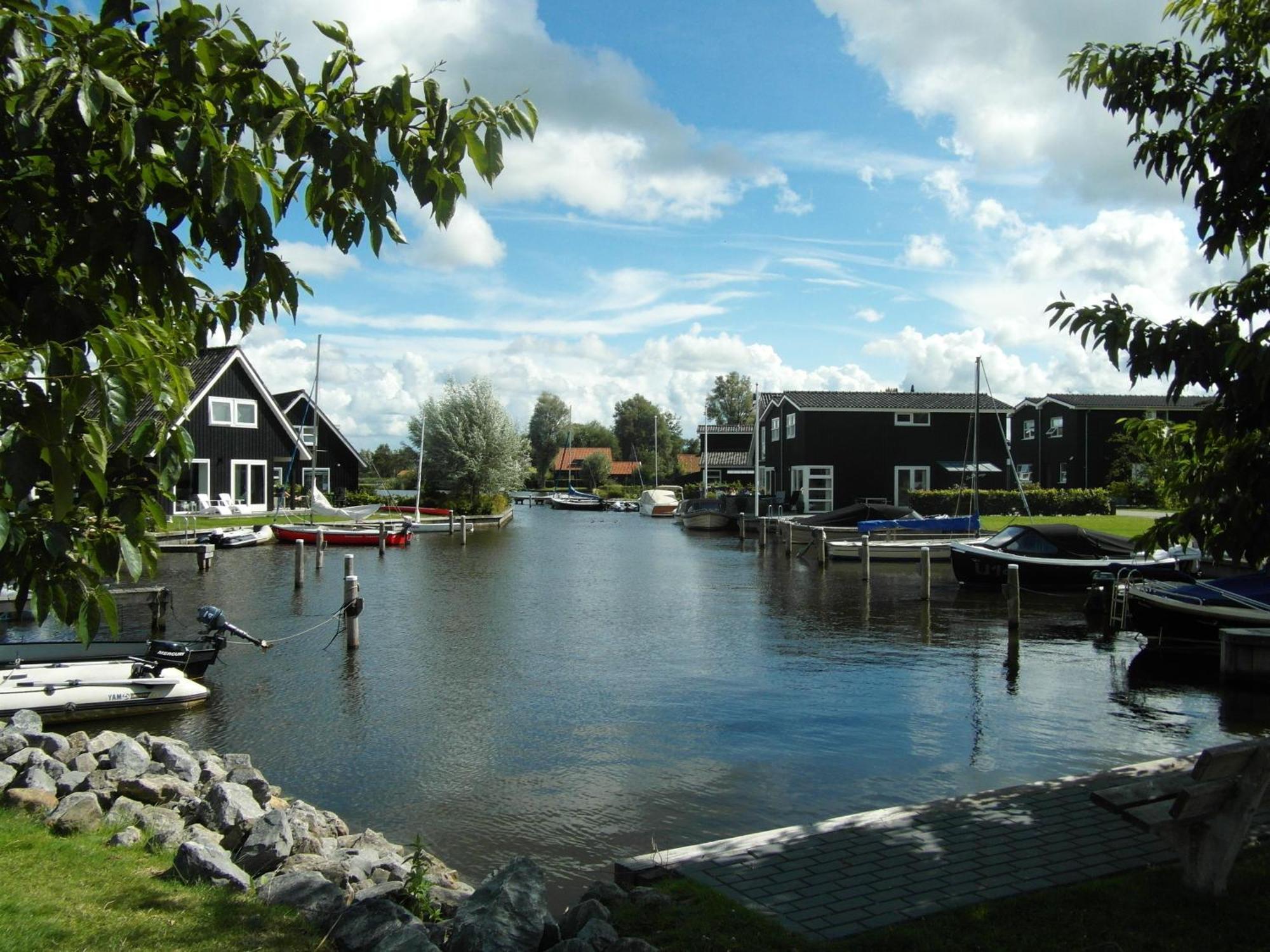 Waterpark Oan 'E Poel Bij Sneekermeer Terherne Eksteriør bilde