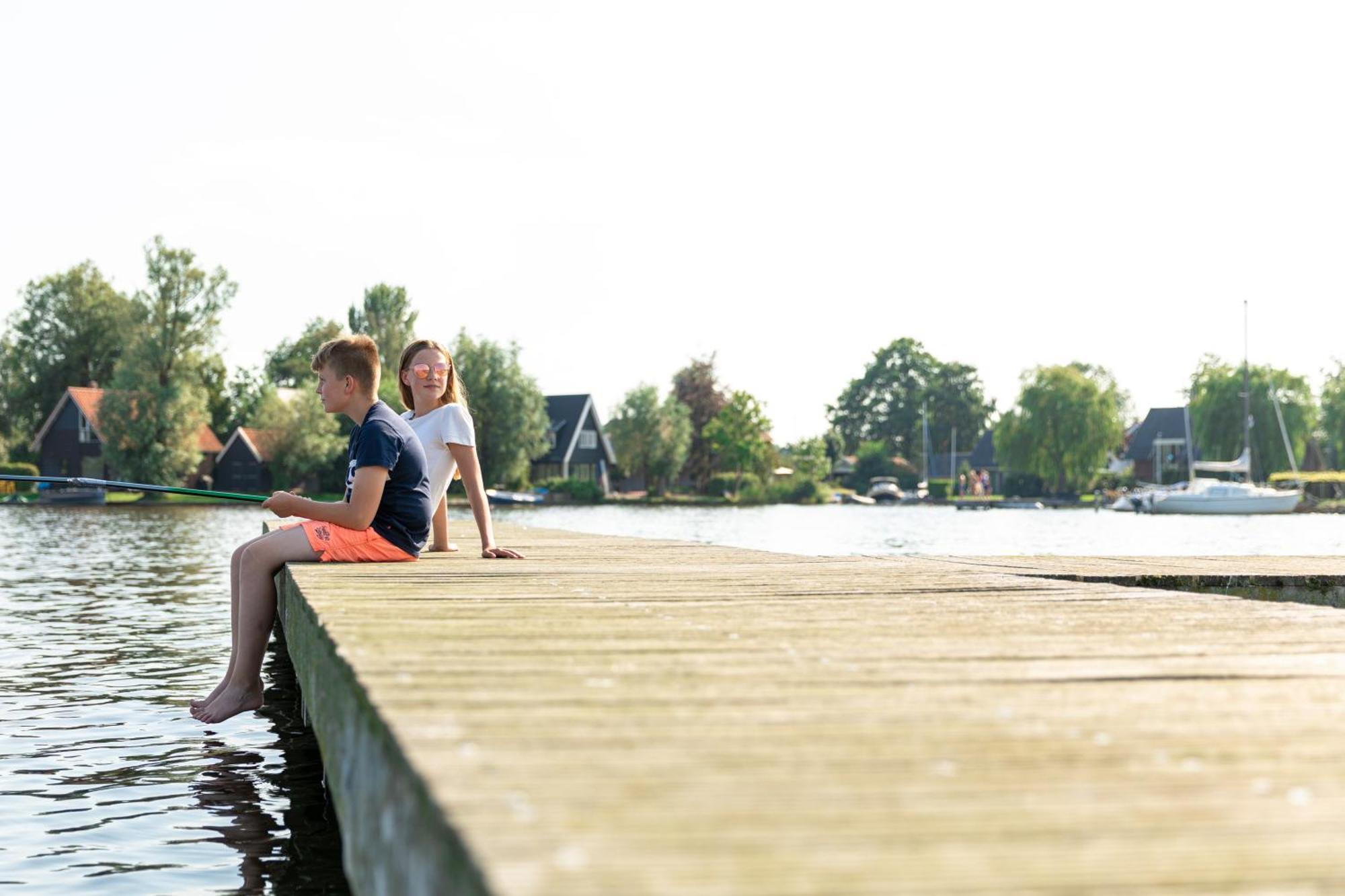 Waterpark Oan 'E Poel Bij Sneekermeer Terherne Eksteriør bilde